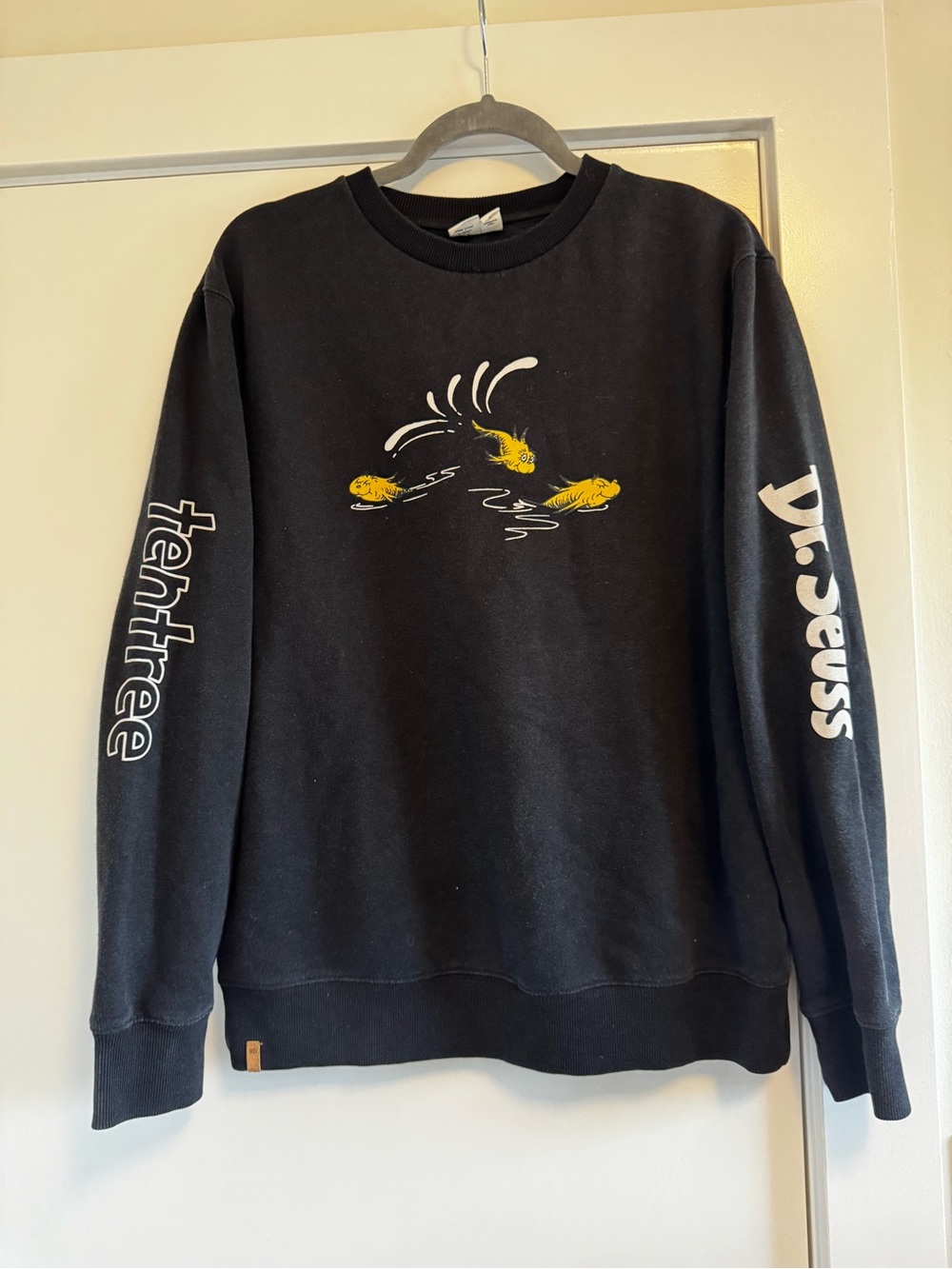tentree x Dr. Seuss Swimees Fish Graphic Crewneck Sweatshirt Black M